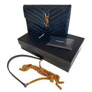 YSL SAINT LAURENT (189Y) Grain de Poudre Envelope Flap Wallet on Chain